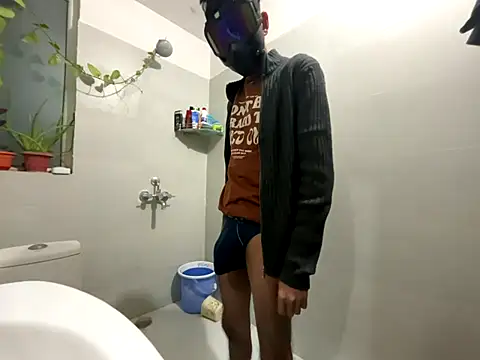 Snapshot of monster_fuck chatting on 11/17/25, 12:03 monster fuck online show from 11/17/25, 12:03