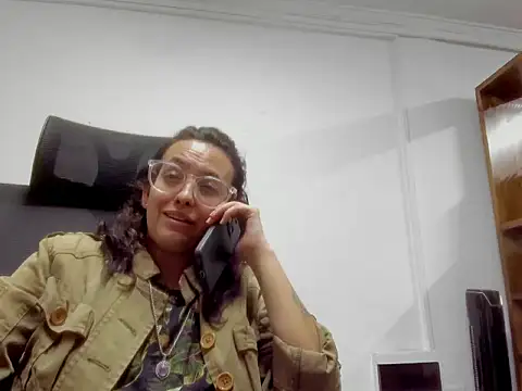 dalila macherano1 online show from 12/02/25, 10:11