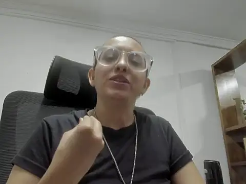 dalila macherano1 online show from 10/24/25, 07:35