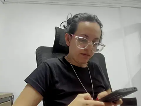 dalila macherano1 online show from 10/03/25, 11:50