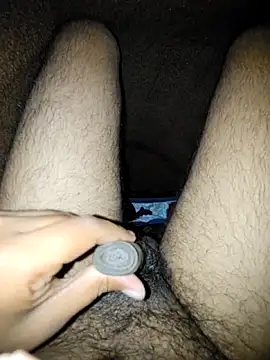 Snapshot of LundBoyram chatting on 12/19/25, 03:36 LundBoyram online show from 12/19/25, 03:36