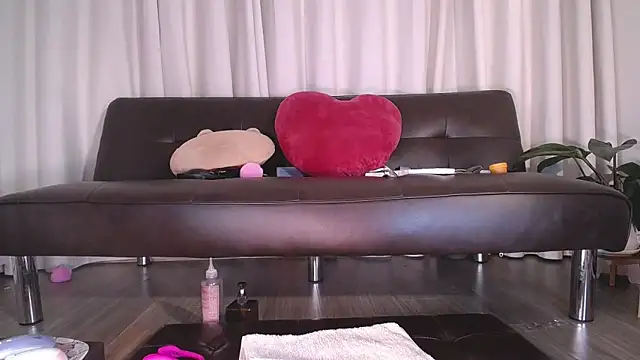 Liz Hu online show from 09/19/25, 10:41