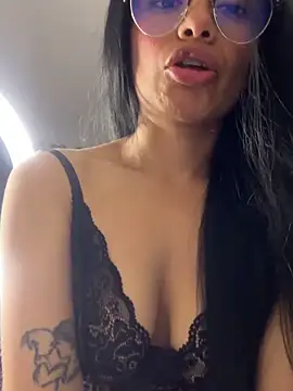 Melissa coch online show from 11/02/25, 05:12