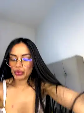 Melissa coch online show from 11/05/25, 04:43