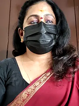 Snapshot of Sweetie_swetha37 chatting on 10/08/25, 05:13 Sweetie swetha37 online show from 10/08/25, 05:13