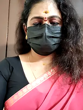 Snapshot of Sweetie_swetha37 chatting on 09/26/25, 09:38 Sweetie swetha37 online show from 09/26/25, 09:38