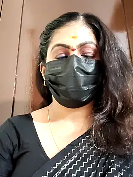 Snapshot of Sweetie_swetha37 chatting on 09/15/25, 08:04 Sweetie swetha37 online show from 09/15/25, 08:04