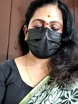 Snapshot of Sweetie_swetha37 chatting on 10/02/25, 06:00 Sweetie swetha37 online show from 10/02/25, 06:00