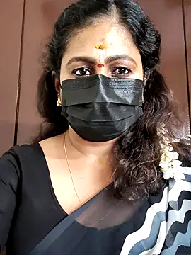 Snapshot of Sweetie_swetha37 chatting on 09/21/25, 12:10 Sweetie swetha37 online show from 09/21/25, 12:10