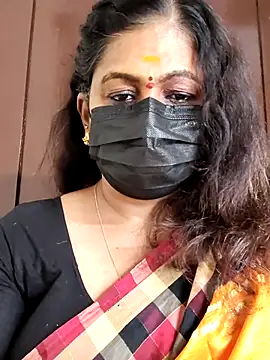 Snapshot of Sweetie_swetha37 chatting on 09/28/25, 10:50 Sweetie swetha37 online show from 09/28/25, 10:50