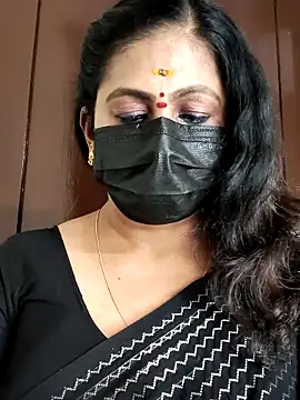 Snapshot of Sweetie_swetha37 chatting on 10/04/25, 03:46 Sweetie swetha37 online show from 10/04/25, 03:46