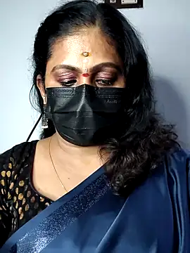 Snapshot of Sweetie_swetha37 chatting on 10/16/25, 07:00 Sweetie swetha37 online show from 10/16/25, 07:00
