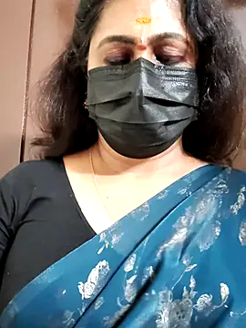 Snapshot of Sweetie_swetha37 chatting on 09/23/25, 07:32 Sweetie swetha37 online show from 09/23/25, 07:32