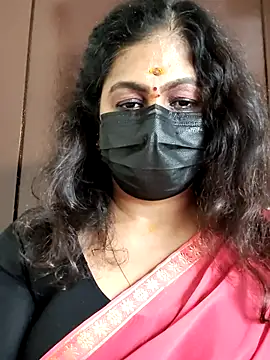 Snapshot of Sweetie_swetha37 chatting on 09/26/25, 09:43 Sweetie swetha37 online show from 09/26/25, 09:43
