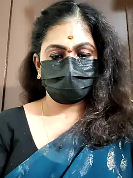Snapshot of Sweetie_swetha37 chatting on 09/22/25, 03:29 Sweetie swetha37 online show from 09/22/25, 03:29
