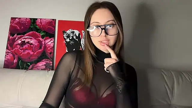 StellarAlice online show from 04/03/26, 04:46