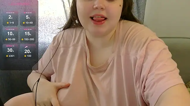 Snapshot of brattyprincessemma chatting on 06/04/26, 09:14 brattyprincessemma online show from 06/04/26, 09:14