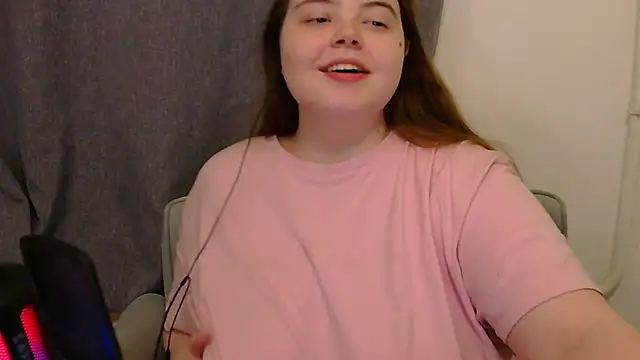 brattyprincessemma online show from 10/28/25, 07:24