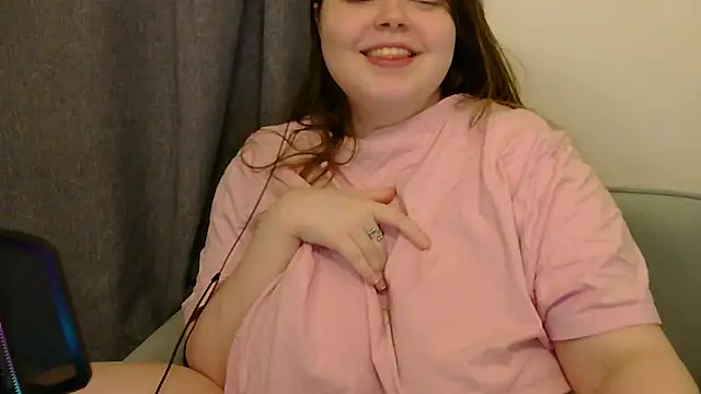 brattyprincessemma online show from 12/16/25, 07:07