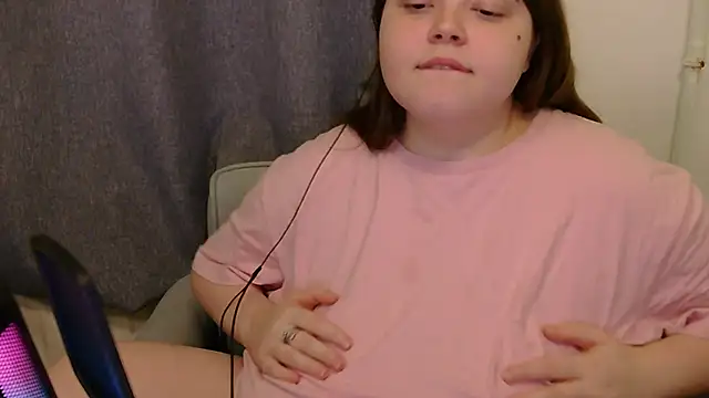 brattyprincessemma online show from 11/12/25, 06:06