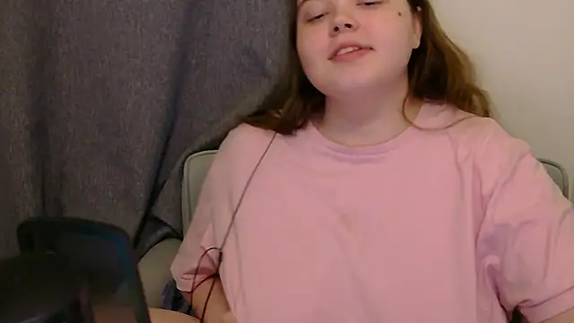 brattyprincessemma online show from 11/18/25, 07:06