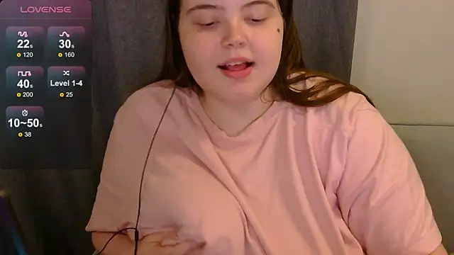 Snapshot of brattyprincessemma chatting on 06/03/26, 07:18 brattyprincessemma online show from 06/03/26, 07:18