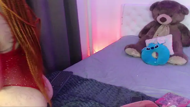 kylie444  online show from 12/15/25, 08:36