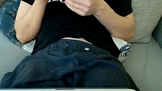 Breezydicksn online show from 05/20/26, 09:45