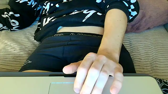 Breezydicksn online show from 12/15/25, 03:40