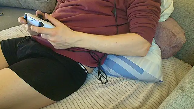 Breezydicksn online show from 12/04/25, 09:36