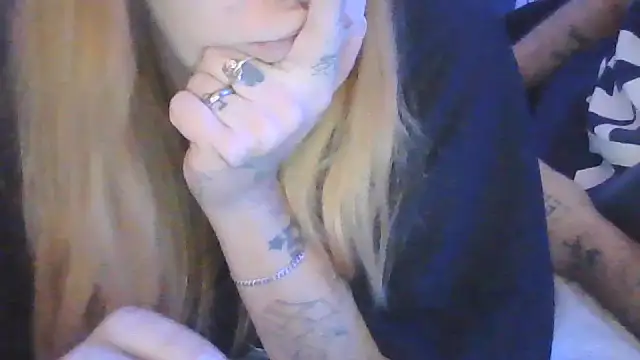 Snapshot of NibbleSweetie chatting on 10/10/25, 10:54 NibbleSweetie online show from 10/10/25, 10:54