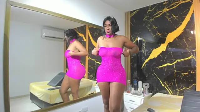 AdrianaVegga online show from 09/14/25, 12:16