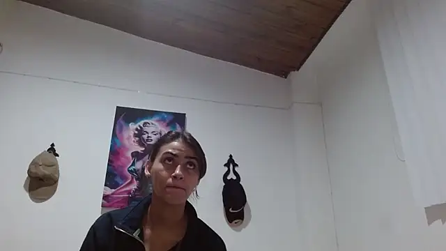 Crystal Star  online show from 04/17/26, 12:24