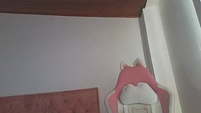 Crystal Star  online show from 10/24/25, 03:22