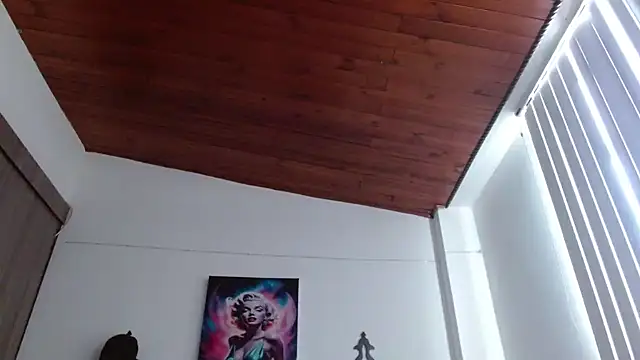 Crystal Star  online show from 04/01/26, 02:03