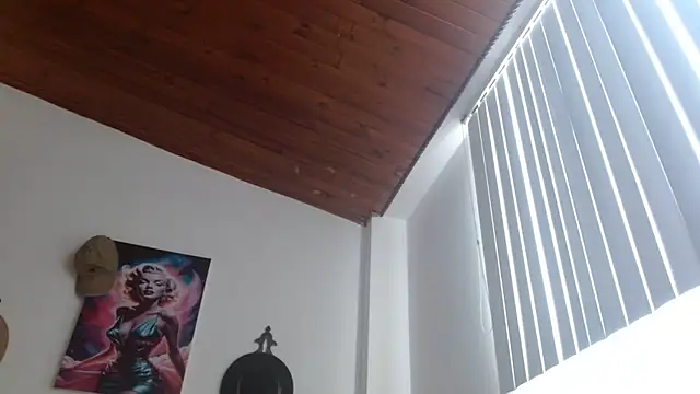 Crystal Star  online show from 02/07/26, 04:15