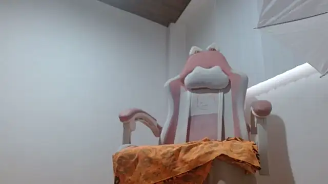 Crystal Star  online show from 12/16/25, 11:25