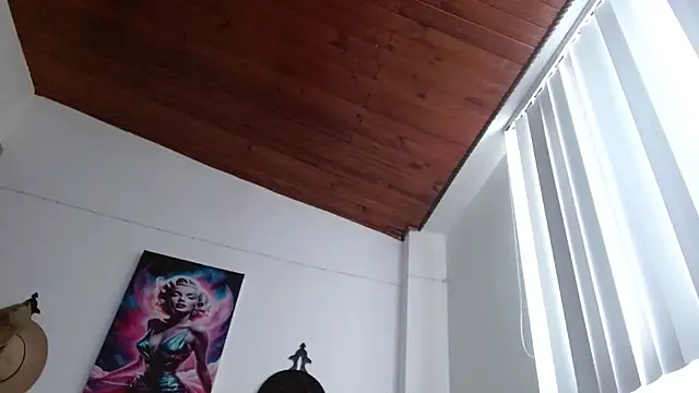 Crystal Star  online show from 03/06/26, 12:00