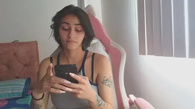 Crystal Star  online show from 10/23/25, 07:34