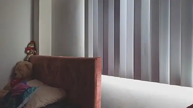 Crystal Star  online show from 11/24/25, 03:23