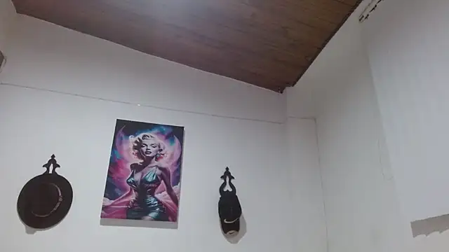 Crystal Star  online show from 04/12/26, 03:54