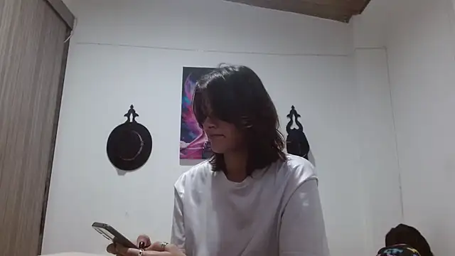 Crystal Star  online show from 04/11/26, 01:57