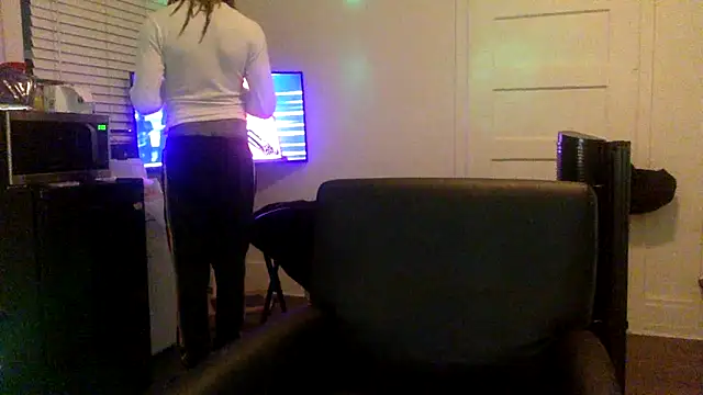 Diodre Benyoon online show from 12/23/25, 01:49