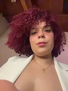 Snapshot of Enyagleam_ chatting on 11/06/25, 03:32 Enyagleam online show from 11/06/25, 03:32