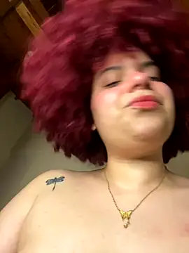 Snapshot of Enyagleam_ chatting on 10/23/25, 02:32 Enyagleam online show from 10/23/25, 02:32