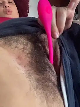 Snapshot of Enyagleam_ chatting on 10/26/25, 09:48 Enyagleam online show from 10/26/25, 09:48