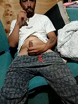 Snapshot of lakiste69-35 chatting on 02/06/26, 02:40 lakiste69-35 online show from 02/06/26, 02:40