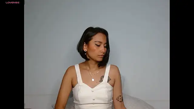 Gia Lee online show from 02/15/26, 02:45