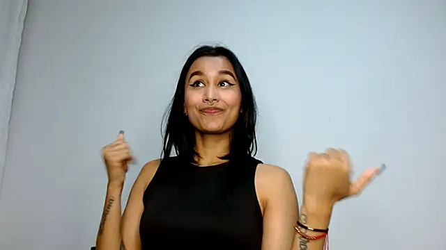 Gia Lee online show from 10/13/25, 03:19