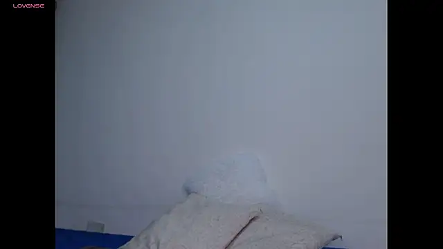 Gia Lee online show from 11/23/25, 04:33